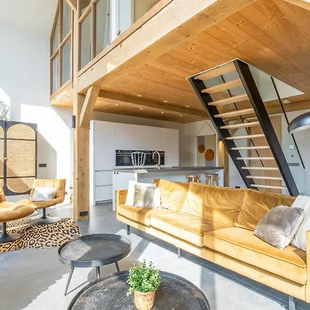 Villa Buytenplaats 181 *